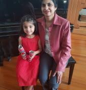 Christmas concert - Student with cracker