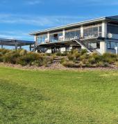 Howick Golf Club Bucklands Beach (2012) Golf Clubs 1_small