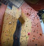 15 meter walls - heaps of ropes!