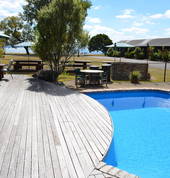 In-ground swimming pool (heated from Sept school holidays to the end of the April school holidays)