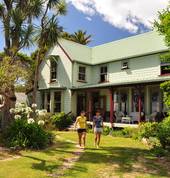 Meadowbank Homestead - Awaroa